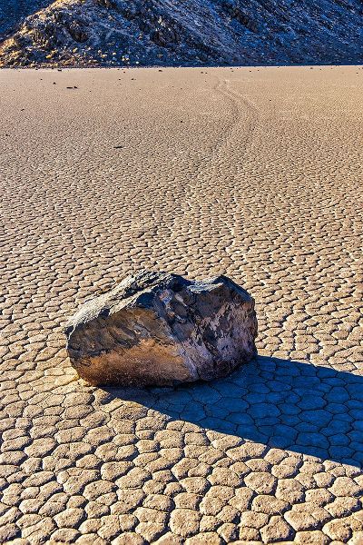 Ford, John 아티스트의 Race Track Rocks-Death Valley-California작품입니다.